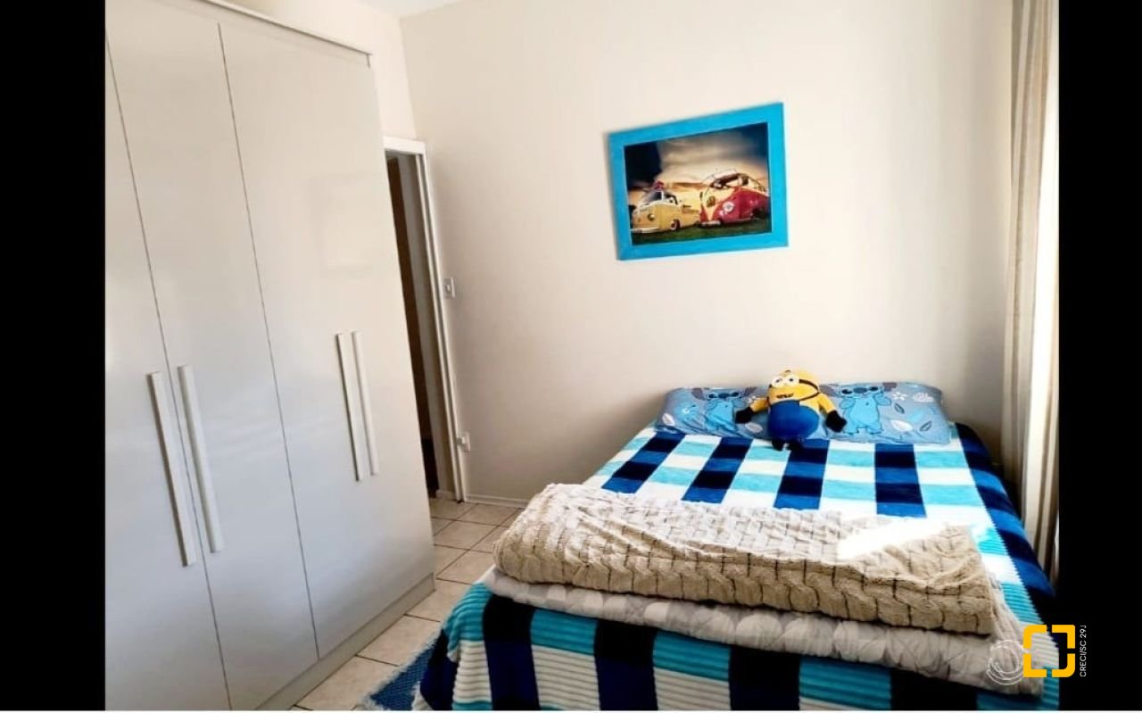 Casa com 315m², 8 quartos (sendo 3 suítes), 3 garagens, no bairro Capoeiras em Florianópolis