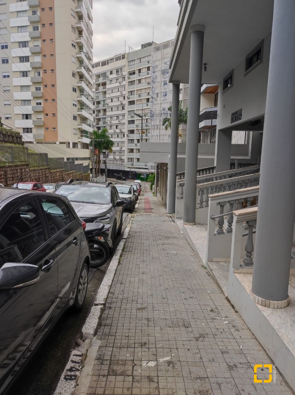 Sala com 77m², no bairro Centro em Florianópolis