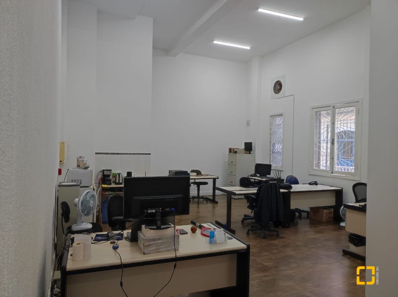 Sala com 77m², no bairro Centro em Florianópolis