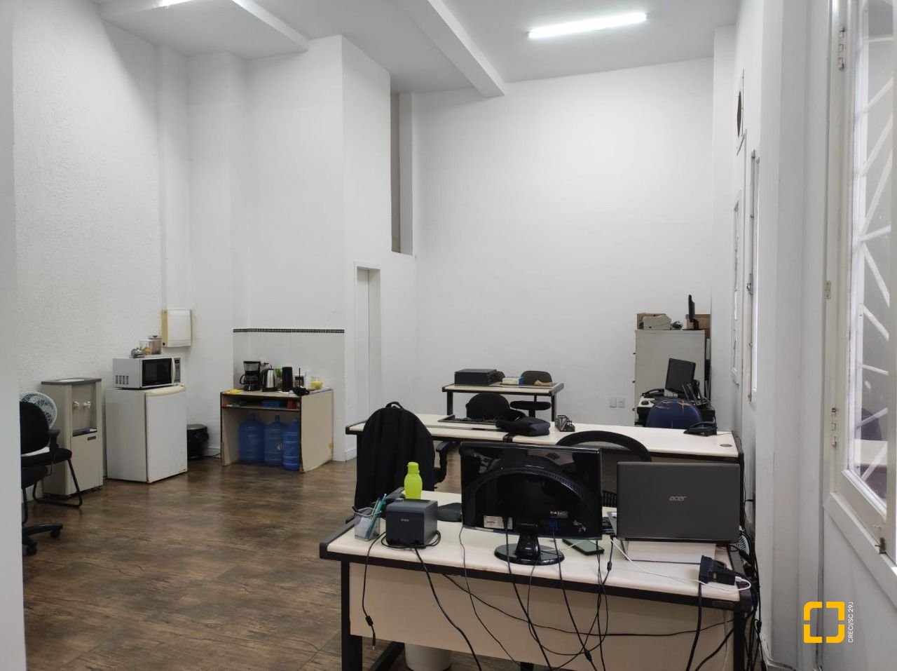 Sala com 77m², no bairro Centro em Florianópolis