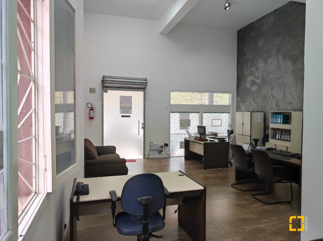 Sala com 77m², no bairro Centro em Florianópolis