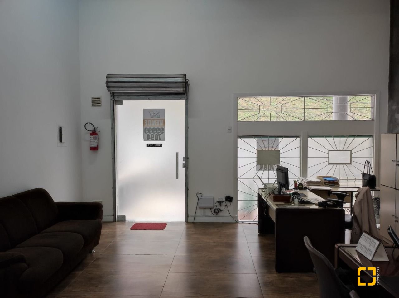 Sala com 77m², no bairro Centro em Florianópolis