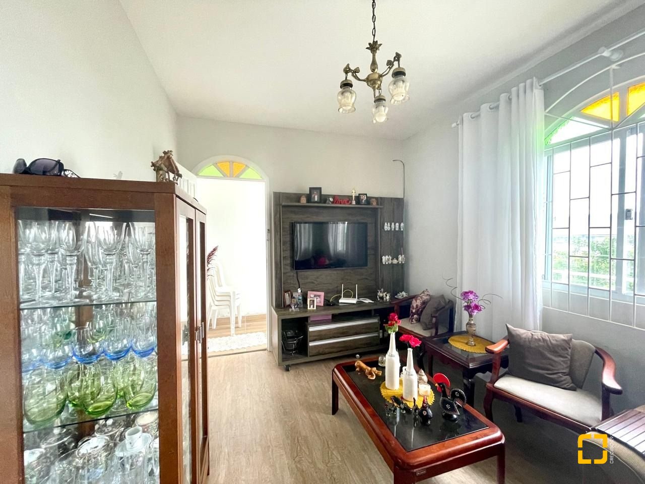 Casa com 584m², 7 quartos (sendo 1 suíte), no bairro Estreito em Florianópolis