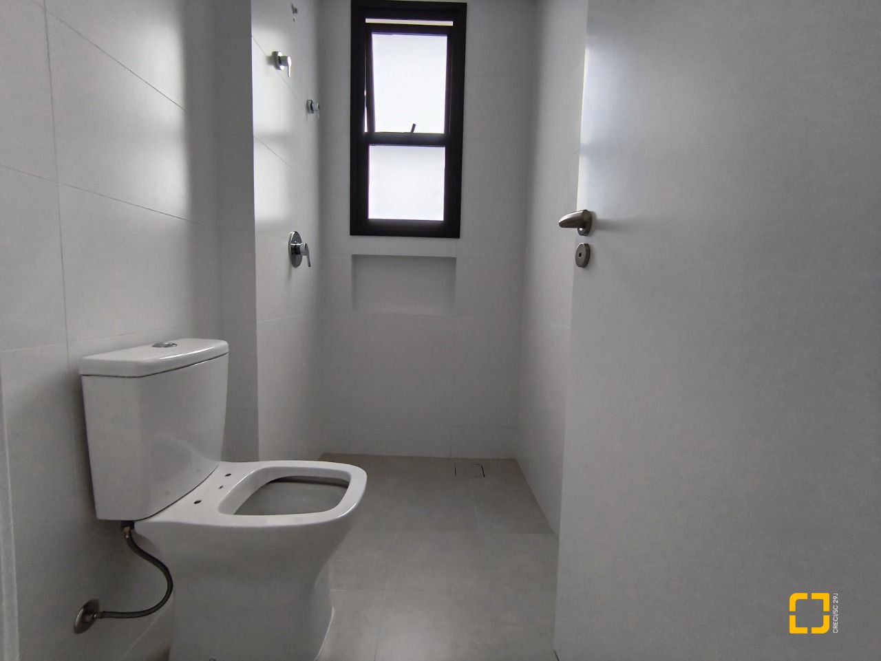 Apartamento com 113m², 4 quartos (sendo 1 suíte), 2 garagens, no bairro Centro em Florianópolis