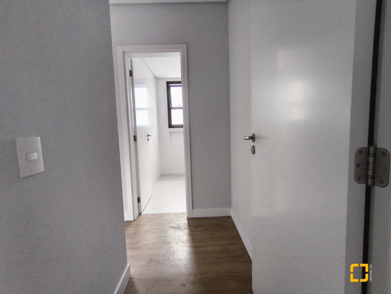 Apartamento com 113m², 4 quartos (sendo 1 suíte), 2 garagens, no bairro Centro em Florianópolis