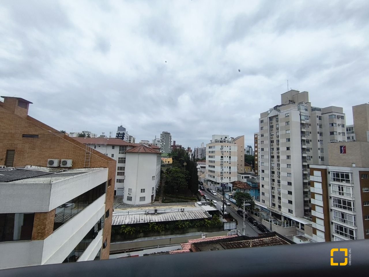 Apartamento com 113m², 4 quartos (sendo 1 suíte), 2 garagens, no bairro Centro em Florianópolis