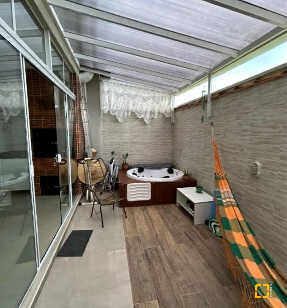 Casa com 141m², 6 quartos (sendo 3 suítes), 2 garagens, no bairro Ingleses em Florianópolis