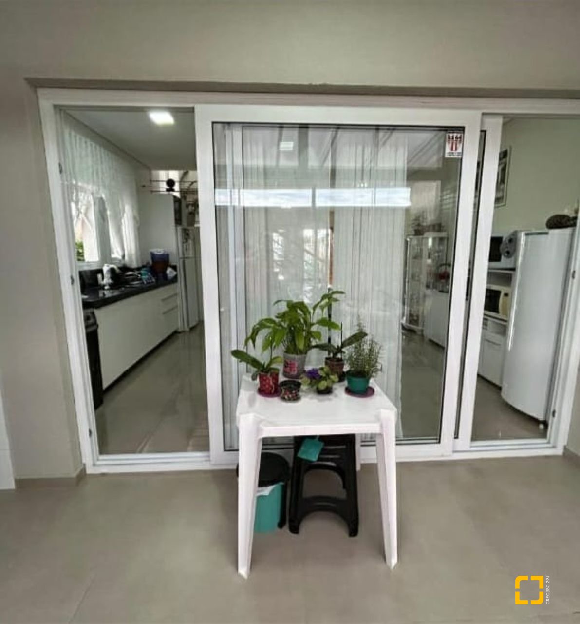 Casa com 141m², 6 quartos (sendo 3 suítes), 2 garagens, no bairro Ingleses em Florianópolis