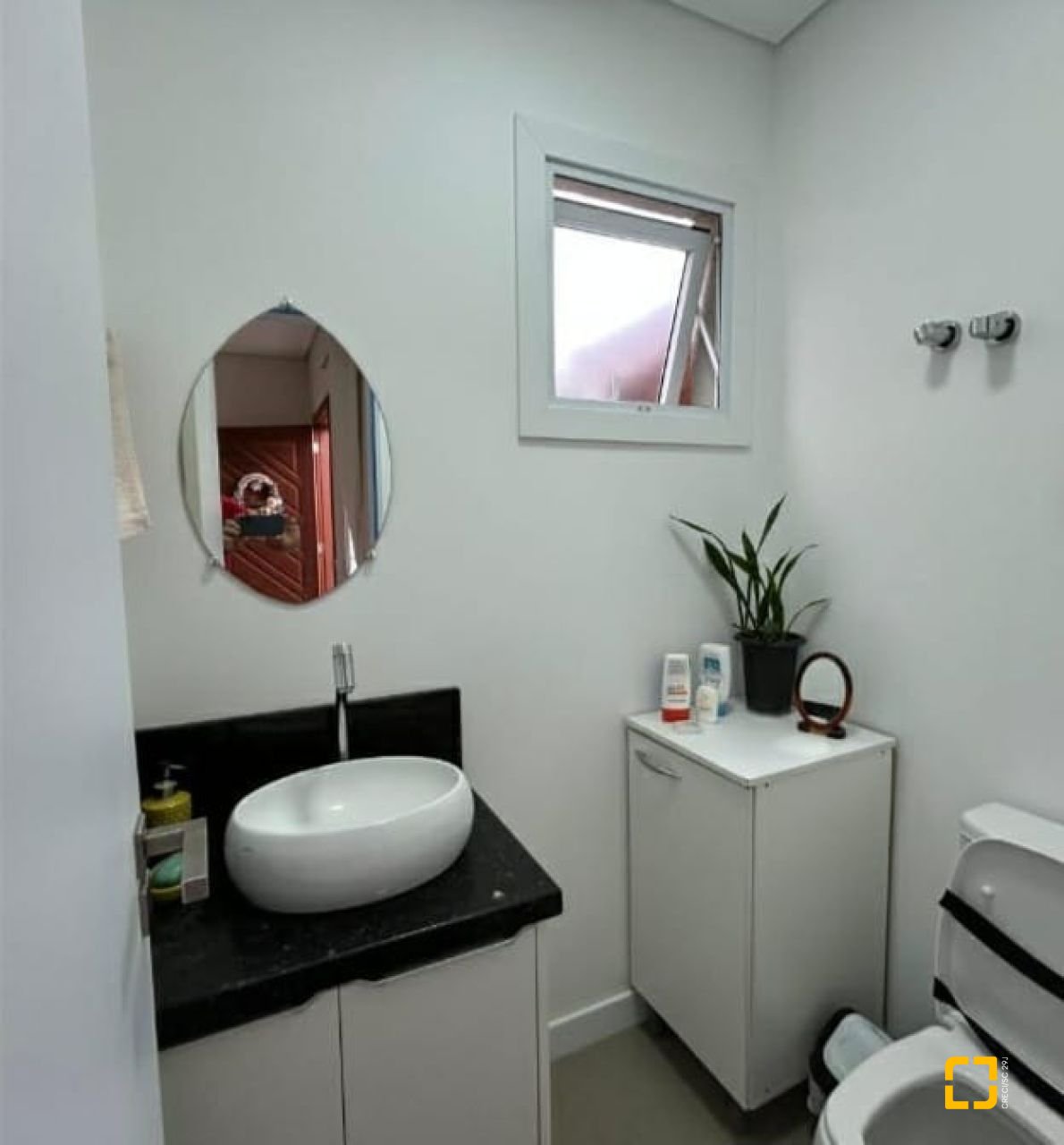 Casa com 141m², 6 quartos (sendo 3 suítes), 2 garagens, no bairro Ingleses em Florianópolis