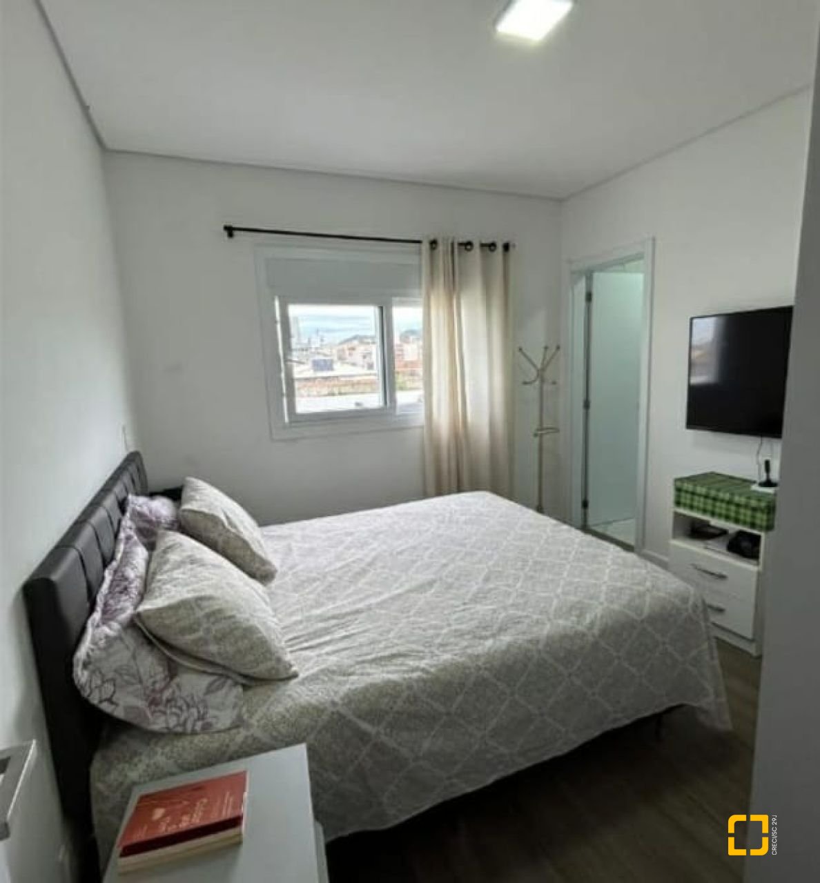 Casa com 141m², 6 quartos (sendo 3 suítes), 2 garagens, no bairro Ingleses em Florianópolis