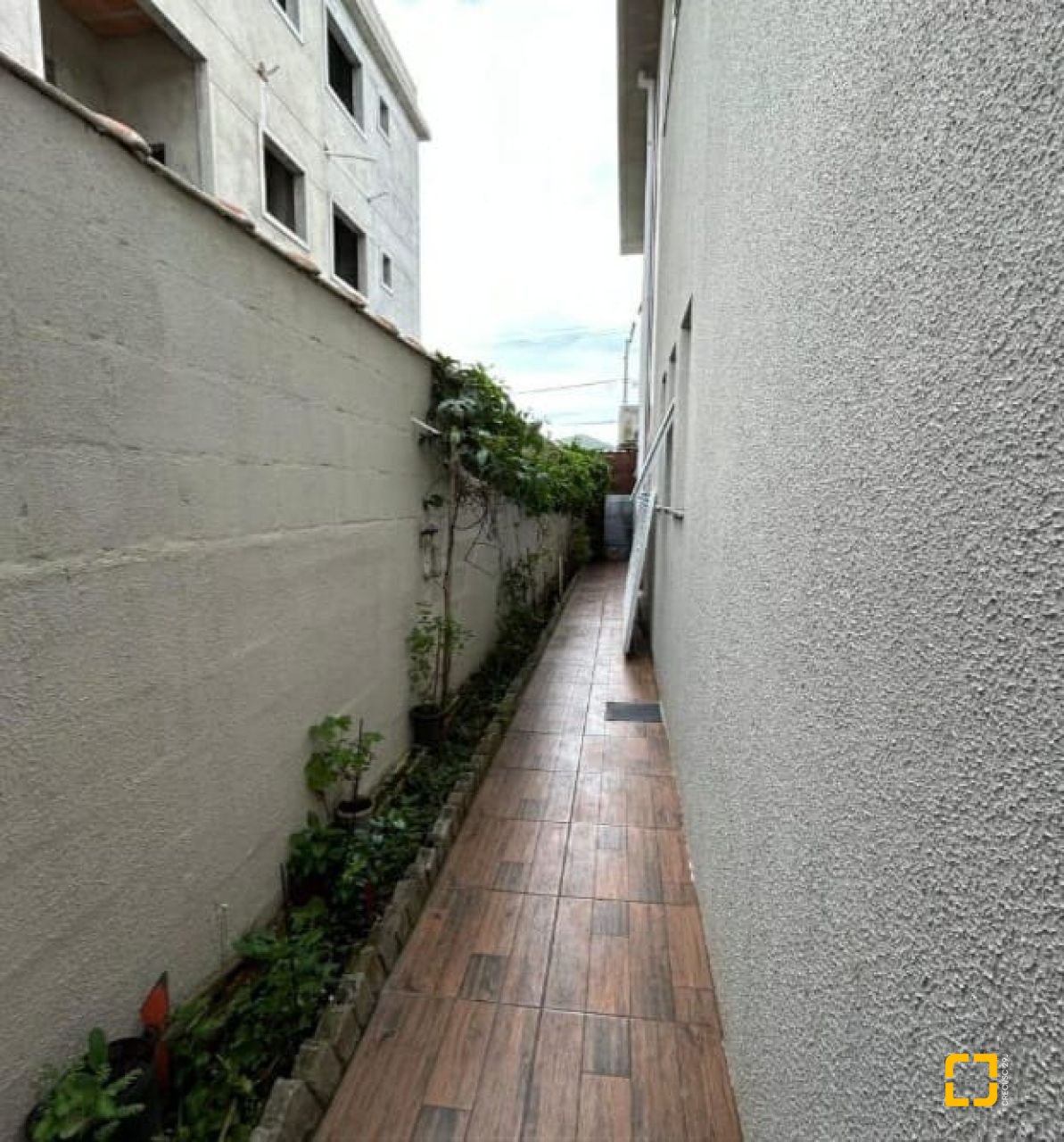 Casa com 141m², 6 quartos (sendo 3 suítes), 2 garagens, no bairro Ingleses em Florianópolis