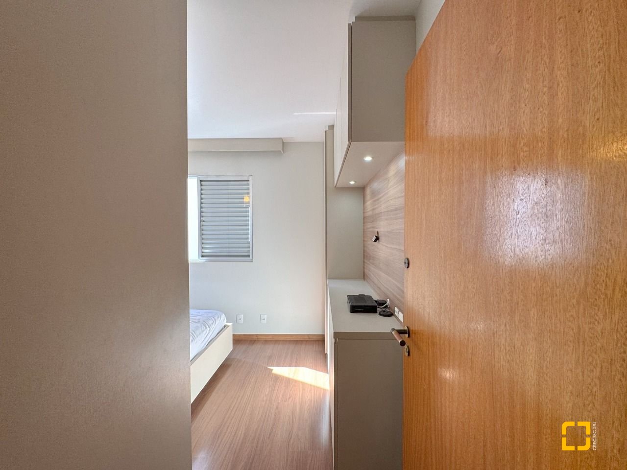 Apartamento com 113m², 4 quartos (sendo 1 suíte), 2 garagens, no bairro Centro em Florianópolis