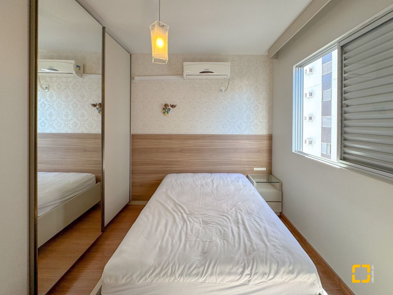 Apartamento com 113m², 4 quartos (sendo 1 suíte), 2 garagens, no bairro Centro em Florianópolis