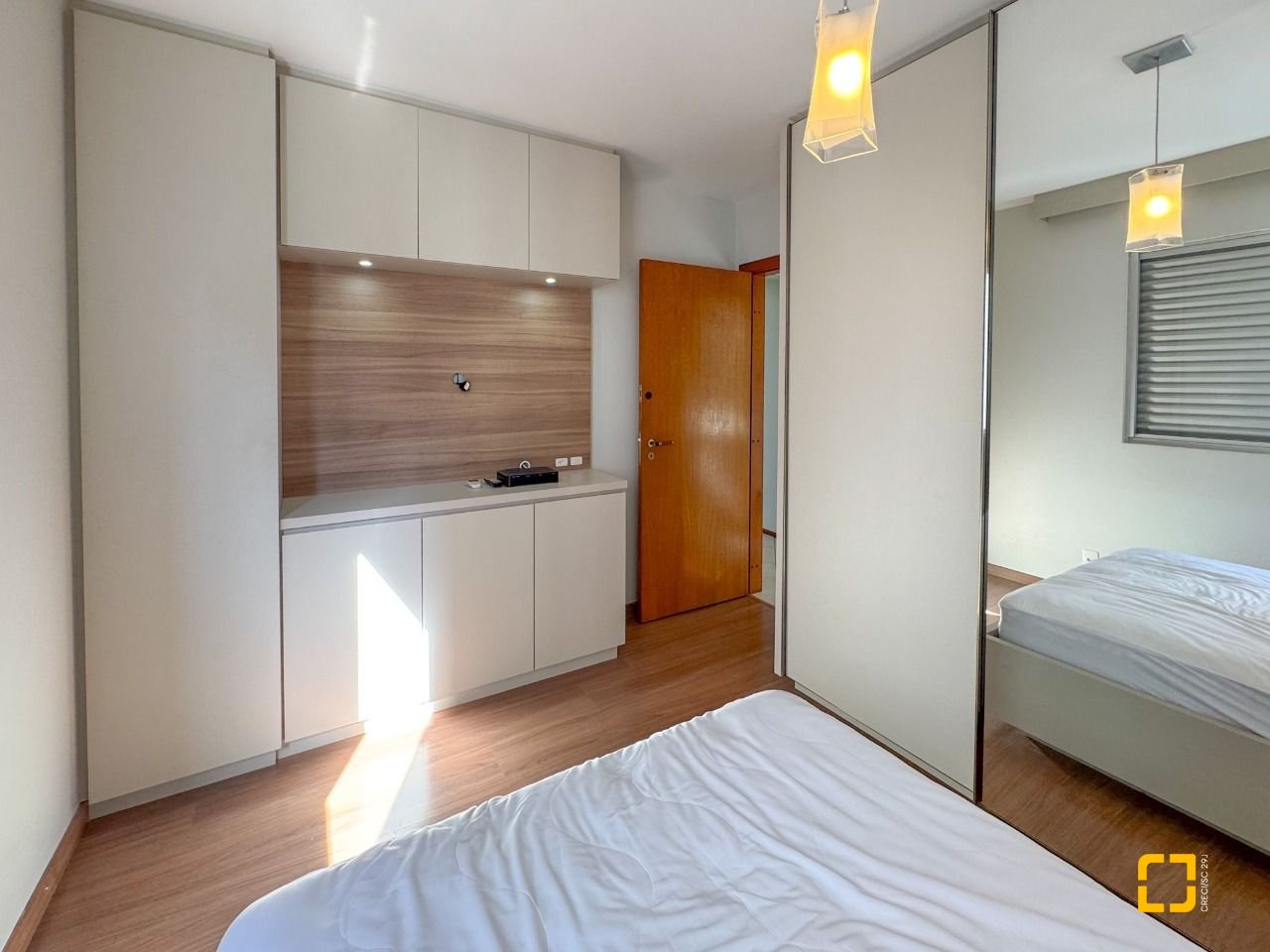 Apartamento com 113m², 4 quartos (sendo 1 suíte), 2 garagens, no bairro Centro em Florianópolis