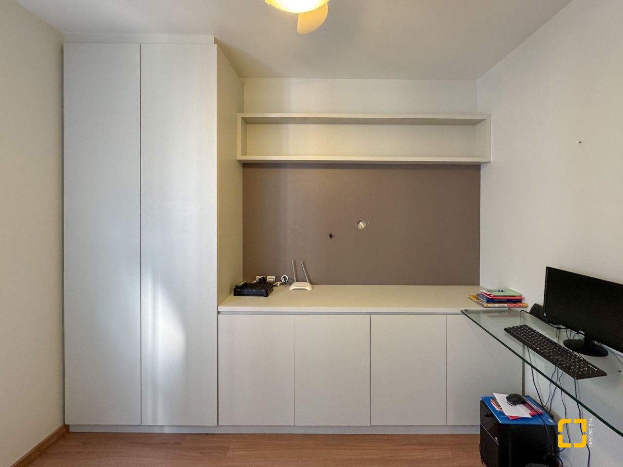 Apartamento com 113m², 4 quartos (sendo 1 suíte), 2 garagens, no bairro Centro em Florianópolis