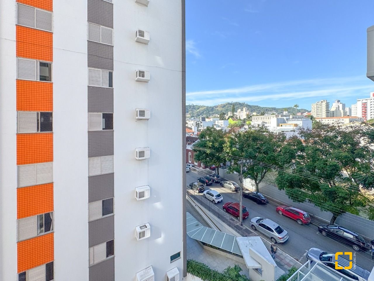 Apartamento com 113m², 4 quartos (sendo 1 suíte), 2 garagens, no bairro Centro em Florianópolis