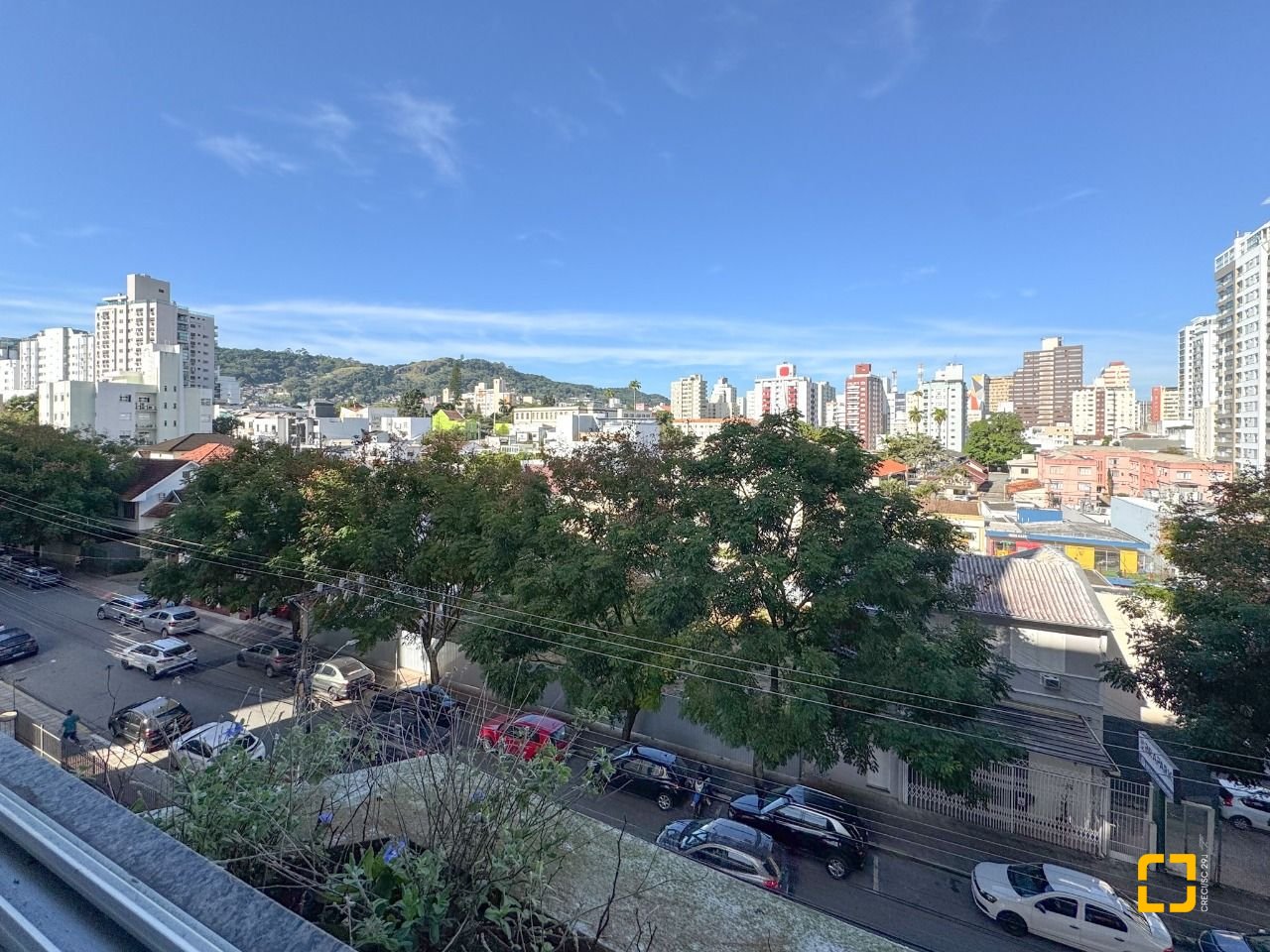 Apartamento com 113m², 4 quartos (sendo 1 suíte), 2 garagens, no bairro Centro em Florianópolis