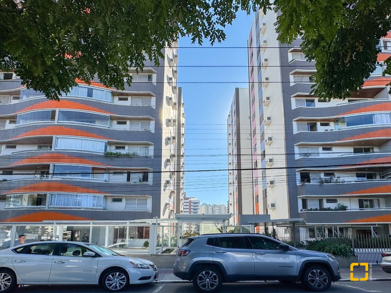 Apartamento com 113m², 4 quartos (sendo 1 suíte), 2 garagens, no bairro Centro em Florianópolis