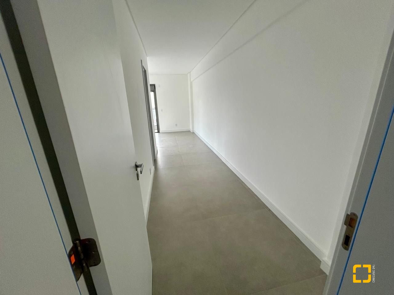 Apartamento com 165m², 6 quartos (sendo 3 suítes), 3 garagens, no bairro Cacupé em Florianópolis