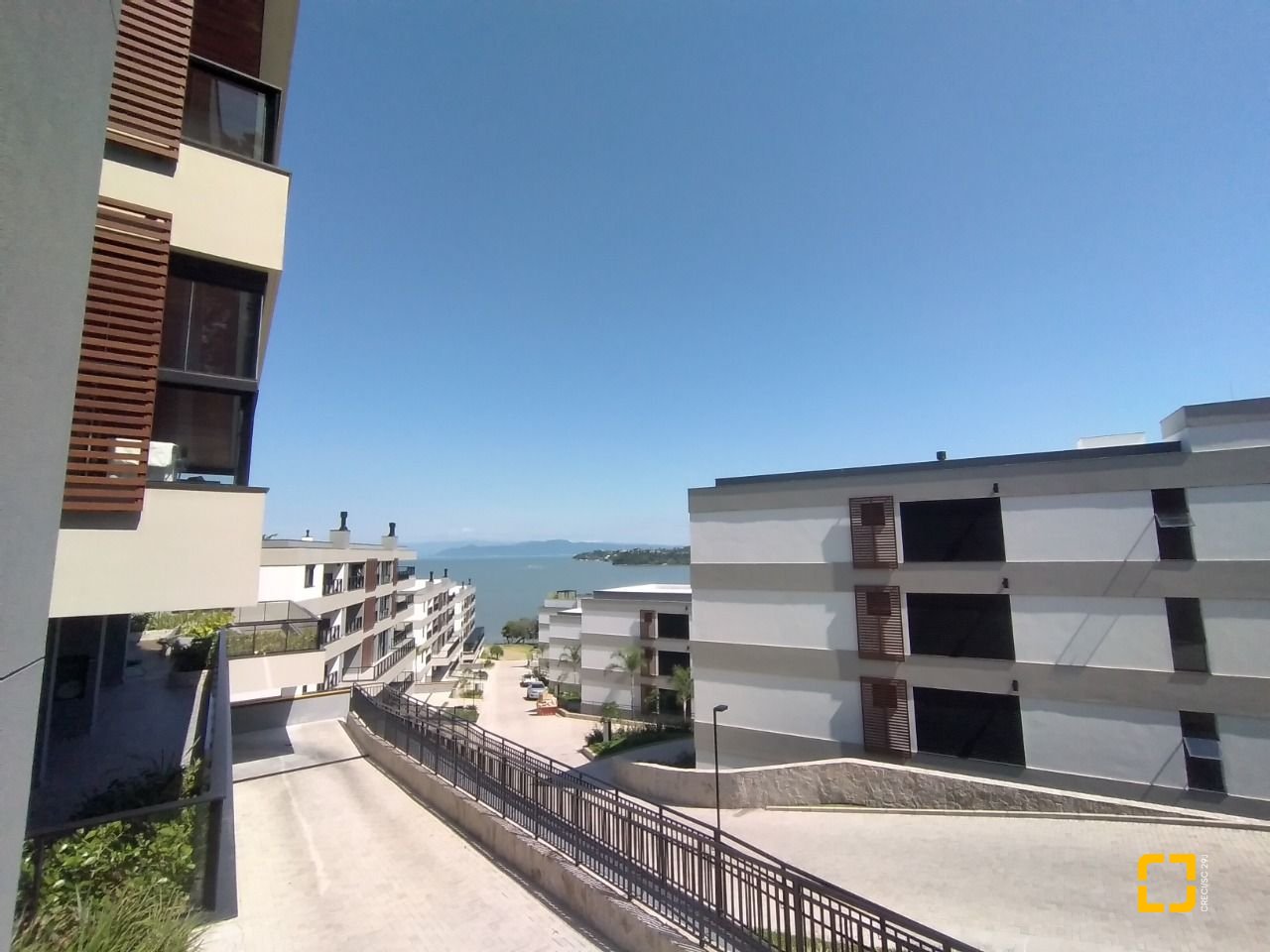 Apartamento com 162m², 6 quartos (sendo 3 suítes), 4 garagens, no bairro João Paulo em Florianópolis
