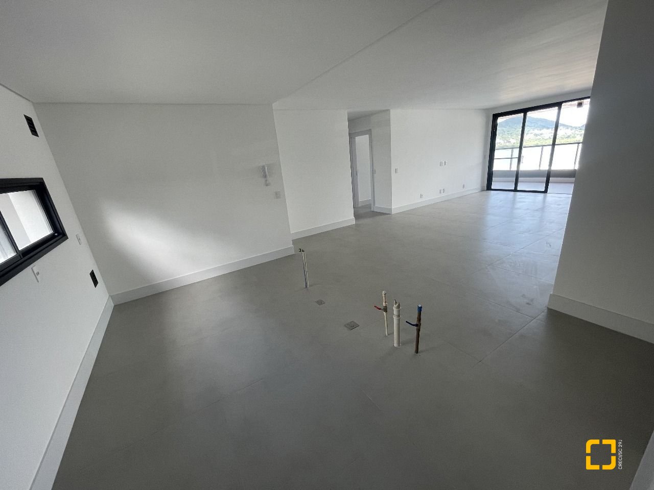 Apartamento com 162m², 6 quartos (sendo 3 suítes), 4 garagens, no bairro João Paulo em Florianópolis