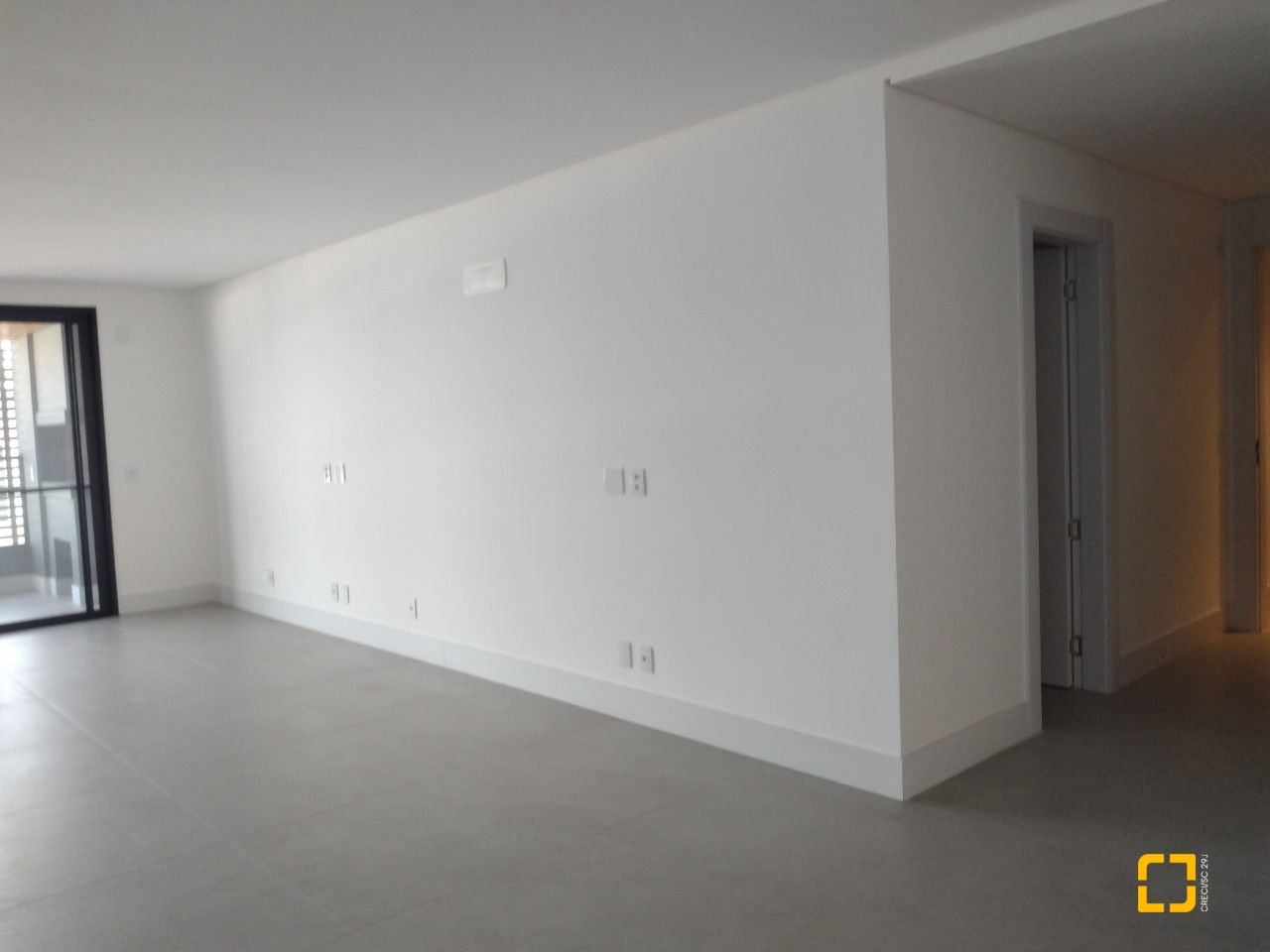 Apartamento com 162m², 6 quartos (sendo 3 suítes), 4 garagens, no bairro João Paulo em Florianópolis