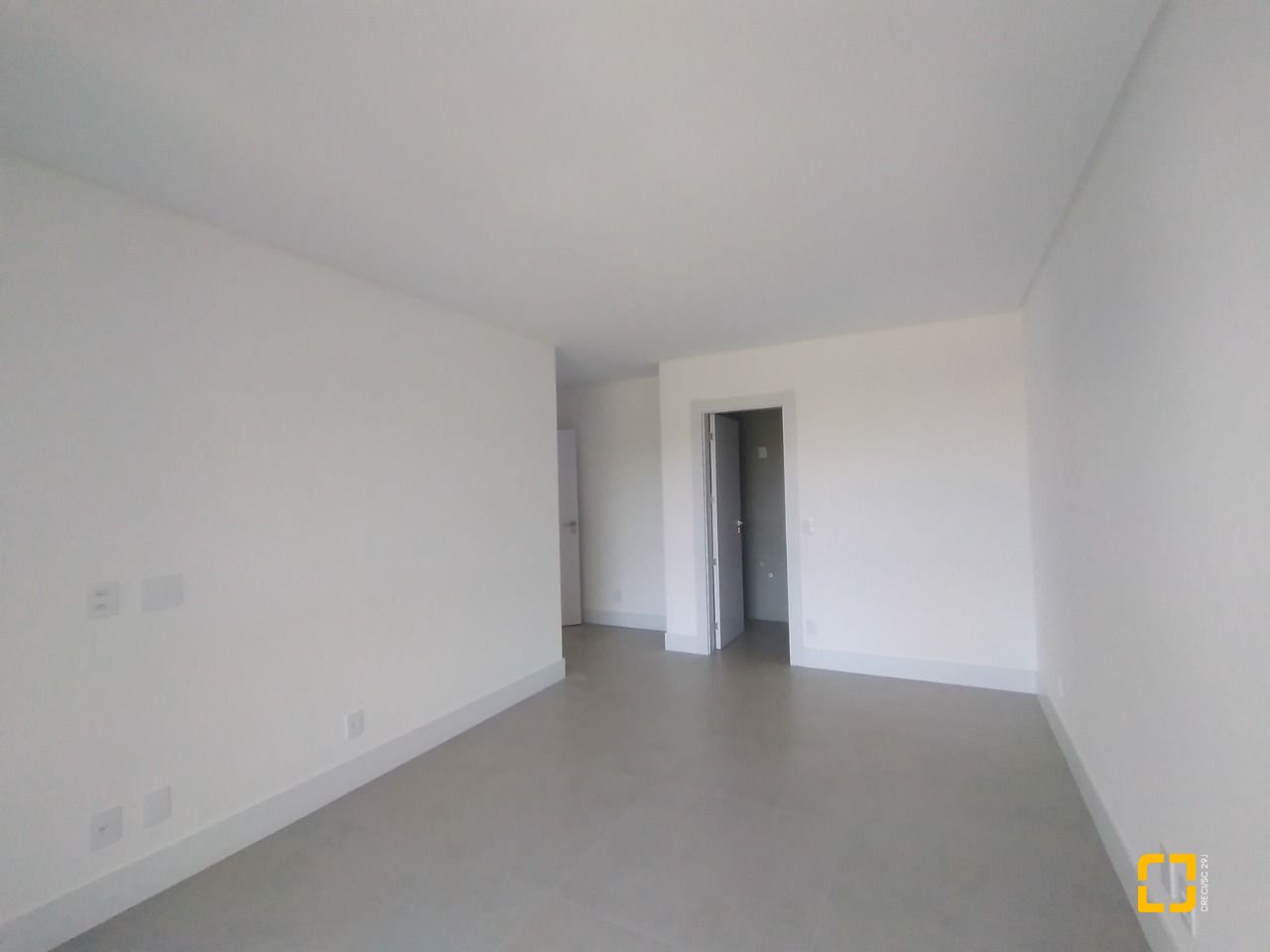 Apartamento com 162m², 6 quartos (sendo 3 suítes), 4 garagens, no bairro João Paulo em Florianópolis