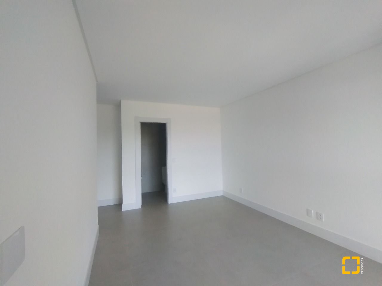 Apartamento com 162m², 6 quartos (sendo 3 suítes), 4 garagens, no bairro João Paulo em Florianópolis