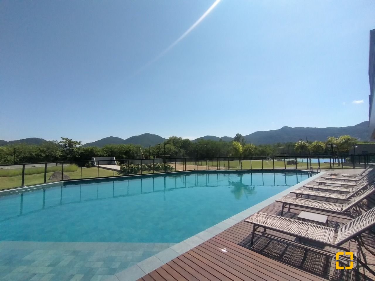 Apartamento com 162m², 6 quartos (sendo 3 suítes), 4 garagens, no bairro João Paulo em Florianópolis
