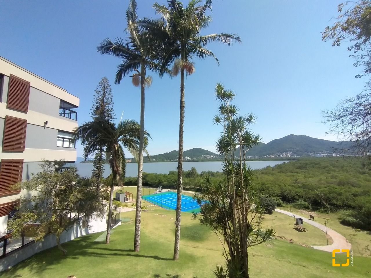 Apartamento com 162m², 6 quartos (sendo 3 suítes), 4 garagens, no bairro João Paulo em Florianópolis