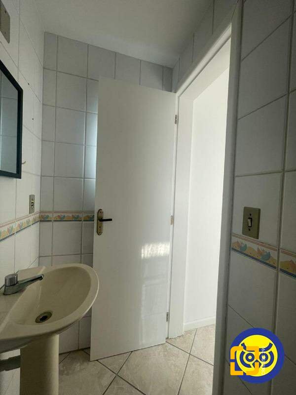 Sala com 41m², no bairro Centro em Florianópolis