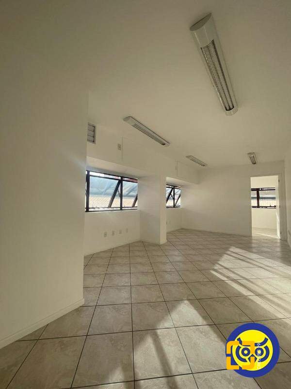 Sala com 41m², no bairro Centro em Florianópolis