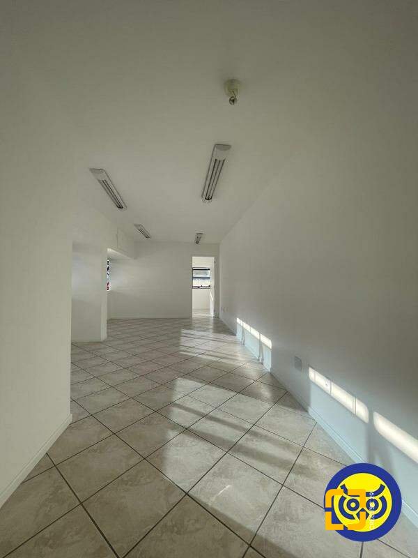 Sala com 41m², no bairro Centro em Florianópolis