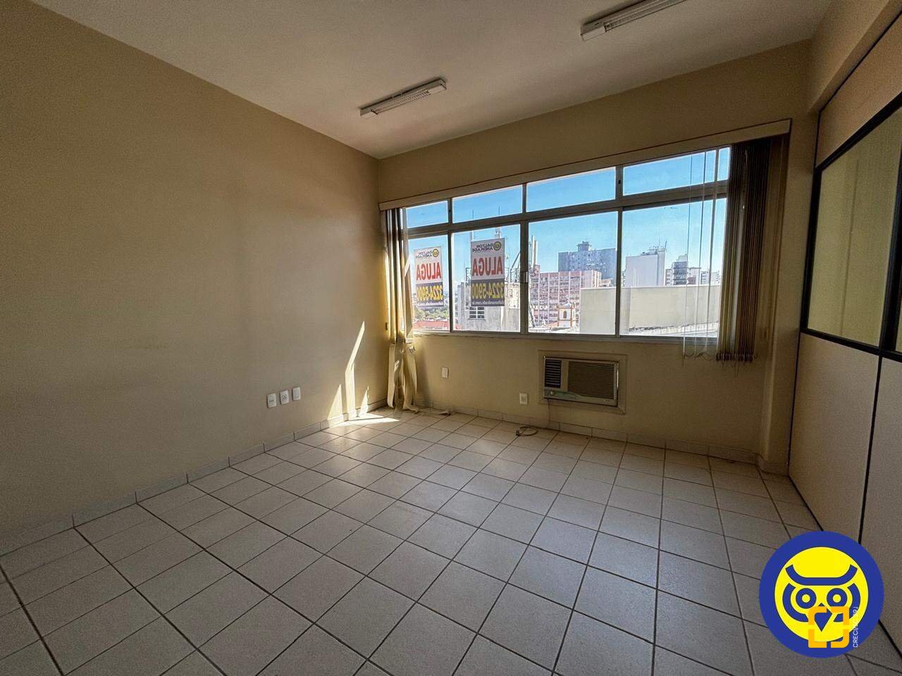 Sala com 51m², no bairro Centro em Florianópolis