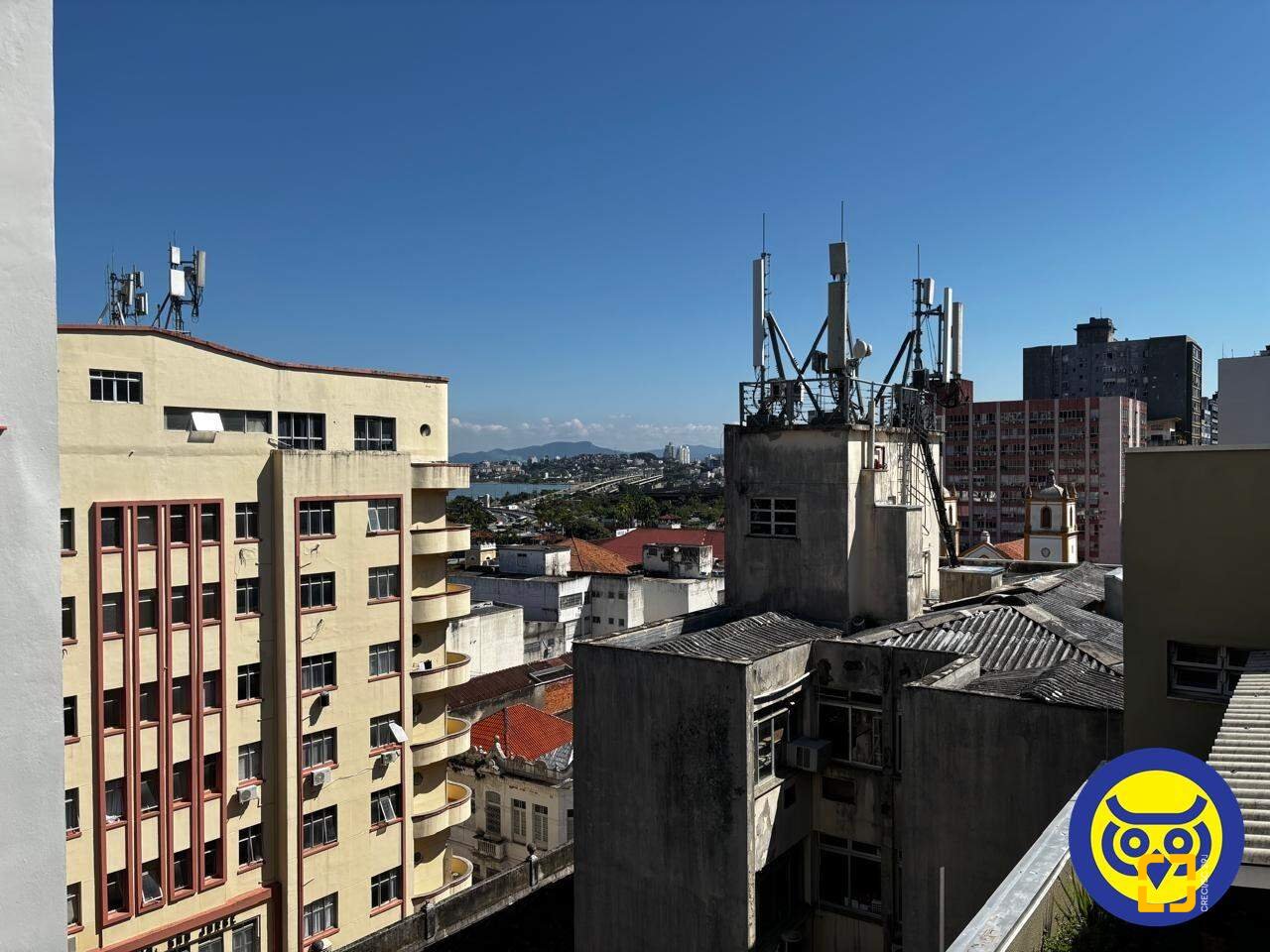 Sala com 51m², no bairro Centro em Florianópolis