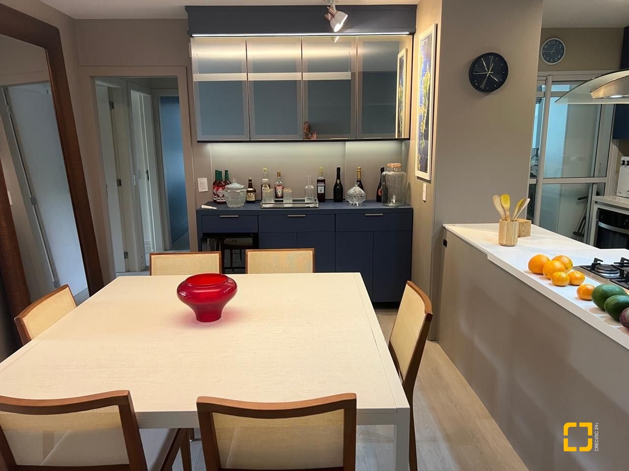 Apartamento com 128m², 6 quartos (sendo 3 suítes), 2 garagens, no bairro Cachoeira do Bom Jesus em Florianópolis