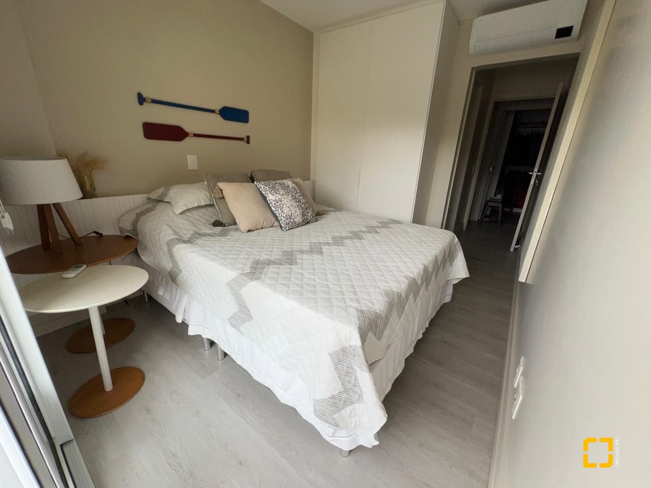 Apartamento com 128m², 6 quartos (sendo 3 suítes), 2 garagens, no bairro Cachoeira do Bom Jesus em Florianópolis
