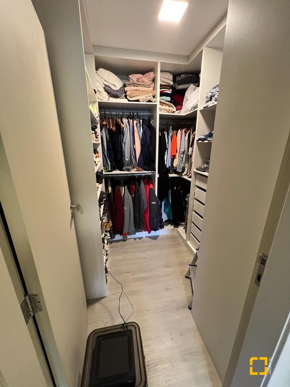 Apartamento com 128m², 6 quartos (sendo 3 suítes), 2 garagens, no bairro Cachoeira do Bom Jesus em Florianópolis