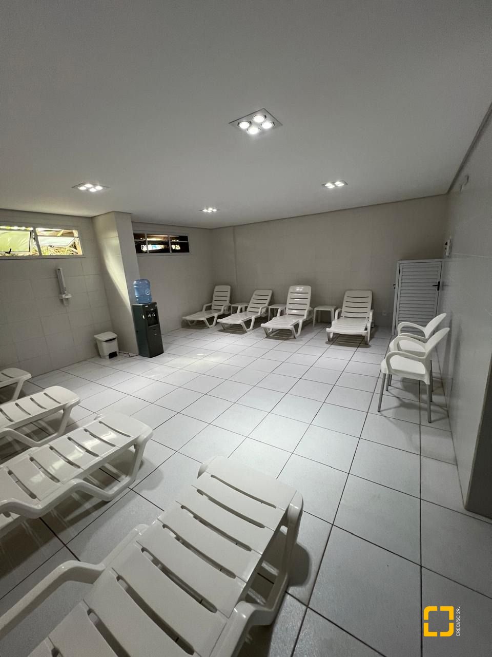 Apartamento com 128m², 6 quartos (sendo 3 suítes), 2 garagens, no bairro Cachoeira do Bom Jesus em Florianópolis