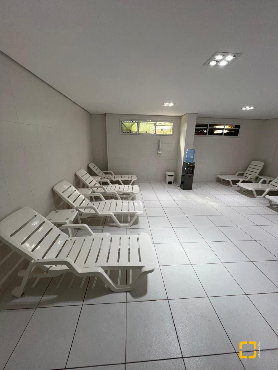 Apartamento com 128m², 6 quartos (sendo 3 suítes), 2 garagens, no bairro Cachoeira do Bom Jesus em Florianópolis