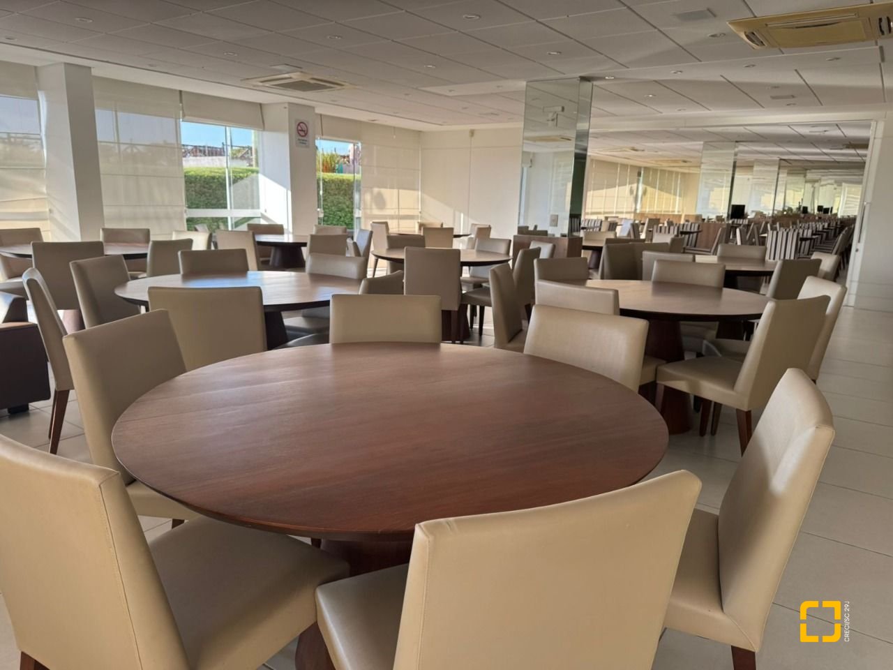 Apartamento com 128m², 6 quartos (sendo 3 suítes), 2 garagens, no bairro Cachoeira do Bom Jesus em Florianópolis