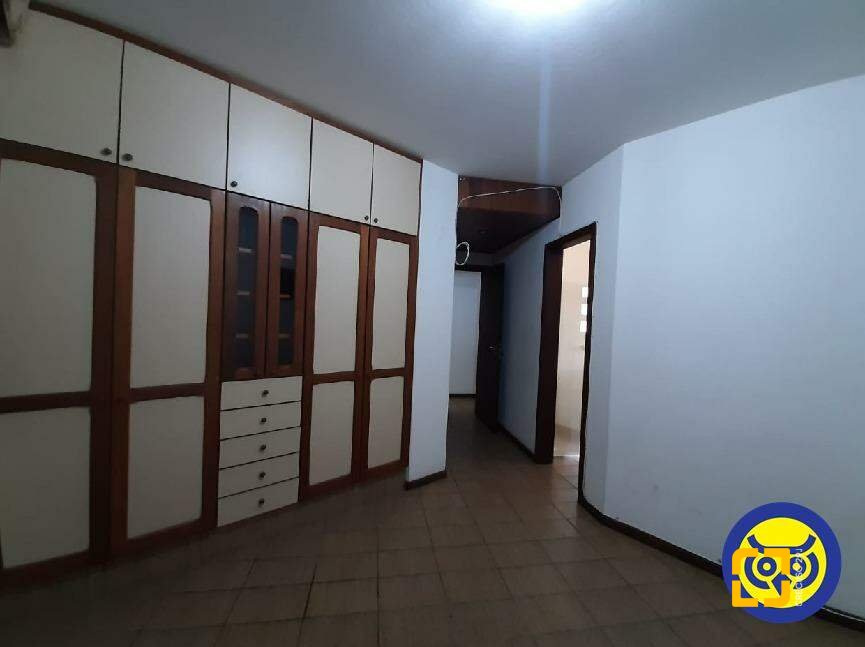 Casa com 227m², 5 quartos (sendo 1 suíte), 2 garagens, no bairro Lagoa da Conceição em Florianópolis