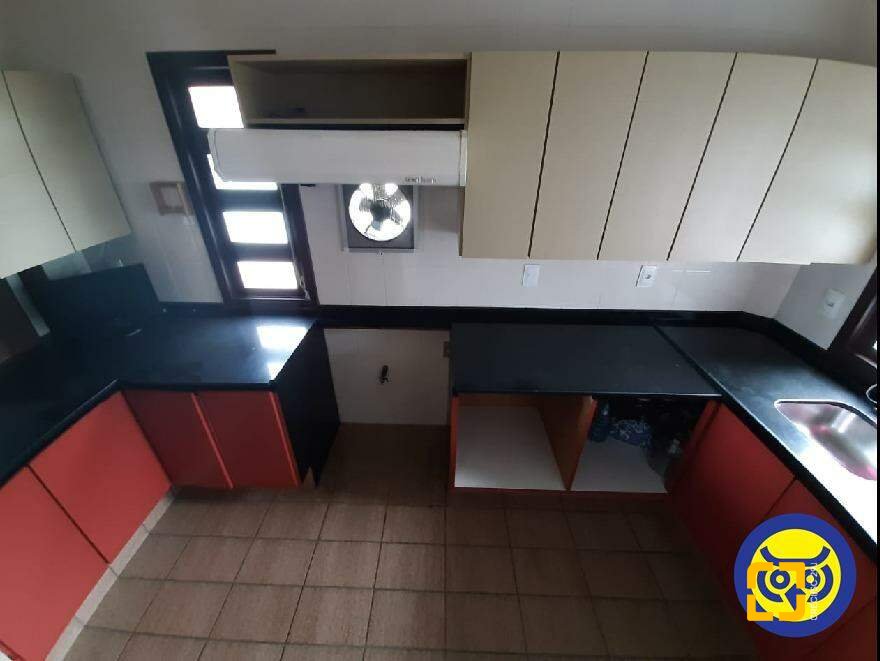 Casa com 227m², 5 quartos (sendo 1 suíte), 2 garagens, no bairro Lagoa da Conceição em Florianópolis