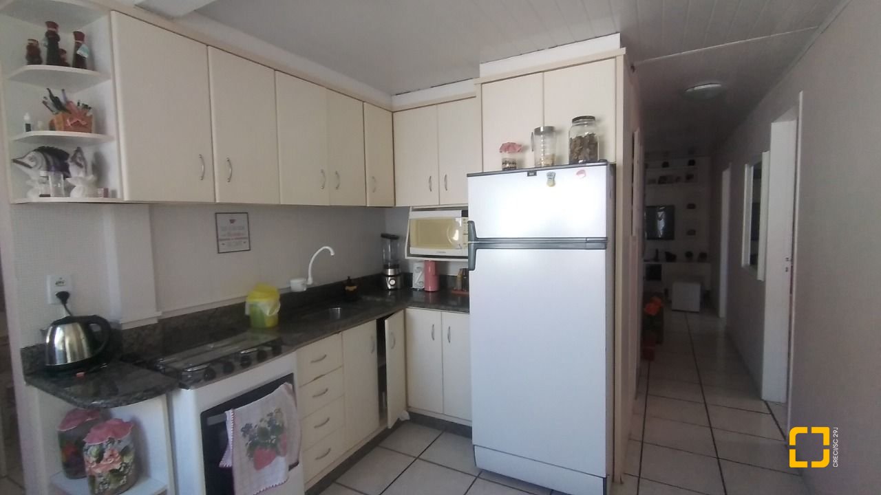 Casa com 161m², 4 quartos, 2 garagens, no bairro Monte Verde em Florianópolis