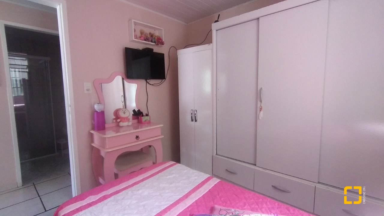 Casa com 161m², 4 quartos, 2 garagens, no bairro Monte Verde em Florianópolis
