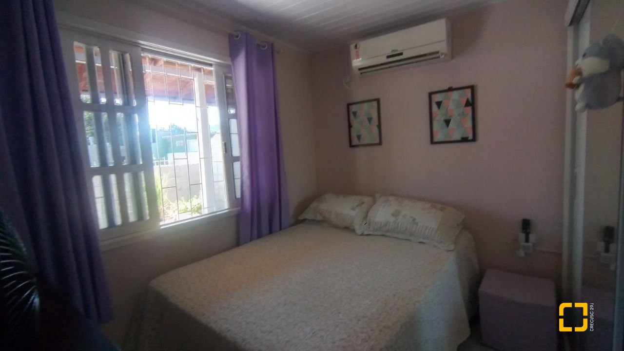 Casa com 161m², 4 quartos, 2 garagens, no bairro Monte Verde em Florianópolis