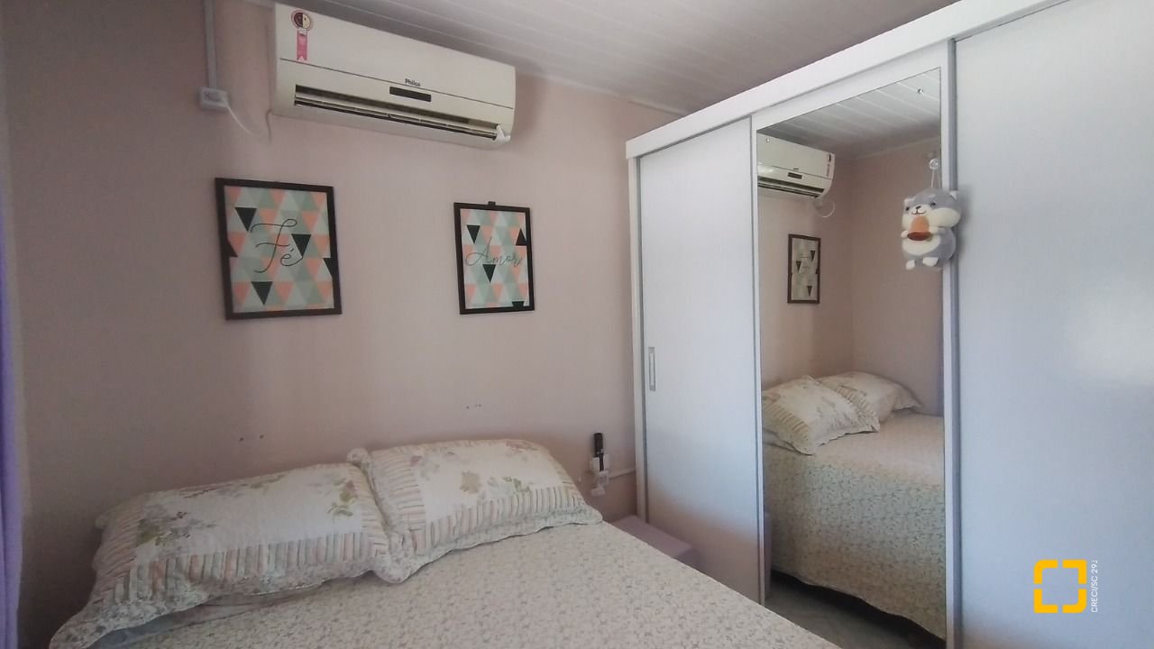 Casa com 161m², 4 quartos, 2 garagens, no bairro Monte Verde em Florianópolis