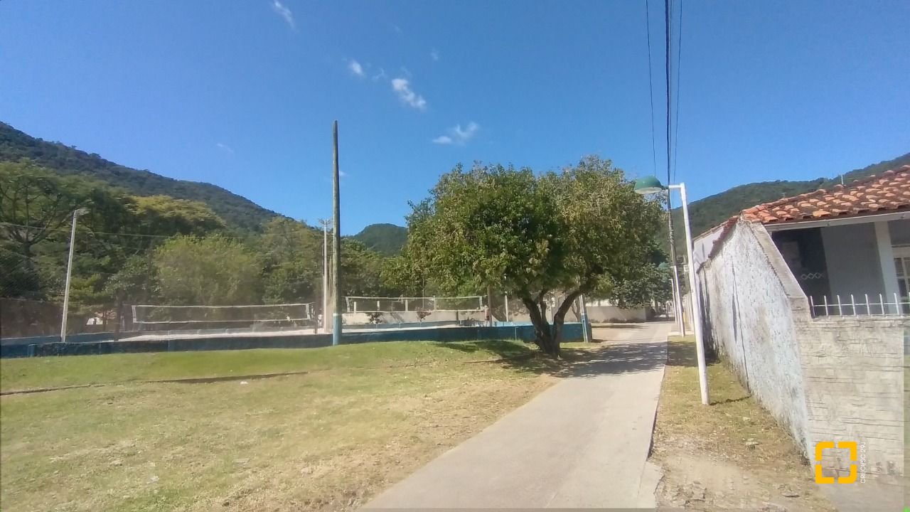 Casa com 161m², 4 quartos, 2 garagens, no bairro Monte Verde em Florianópolis
