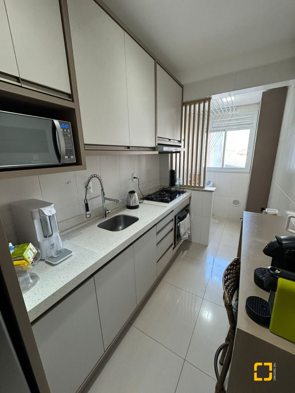 Apartamento com 67m², 2 quartos, 1 garagem, no bairro Barreiros em São José