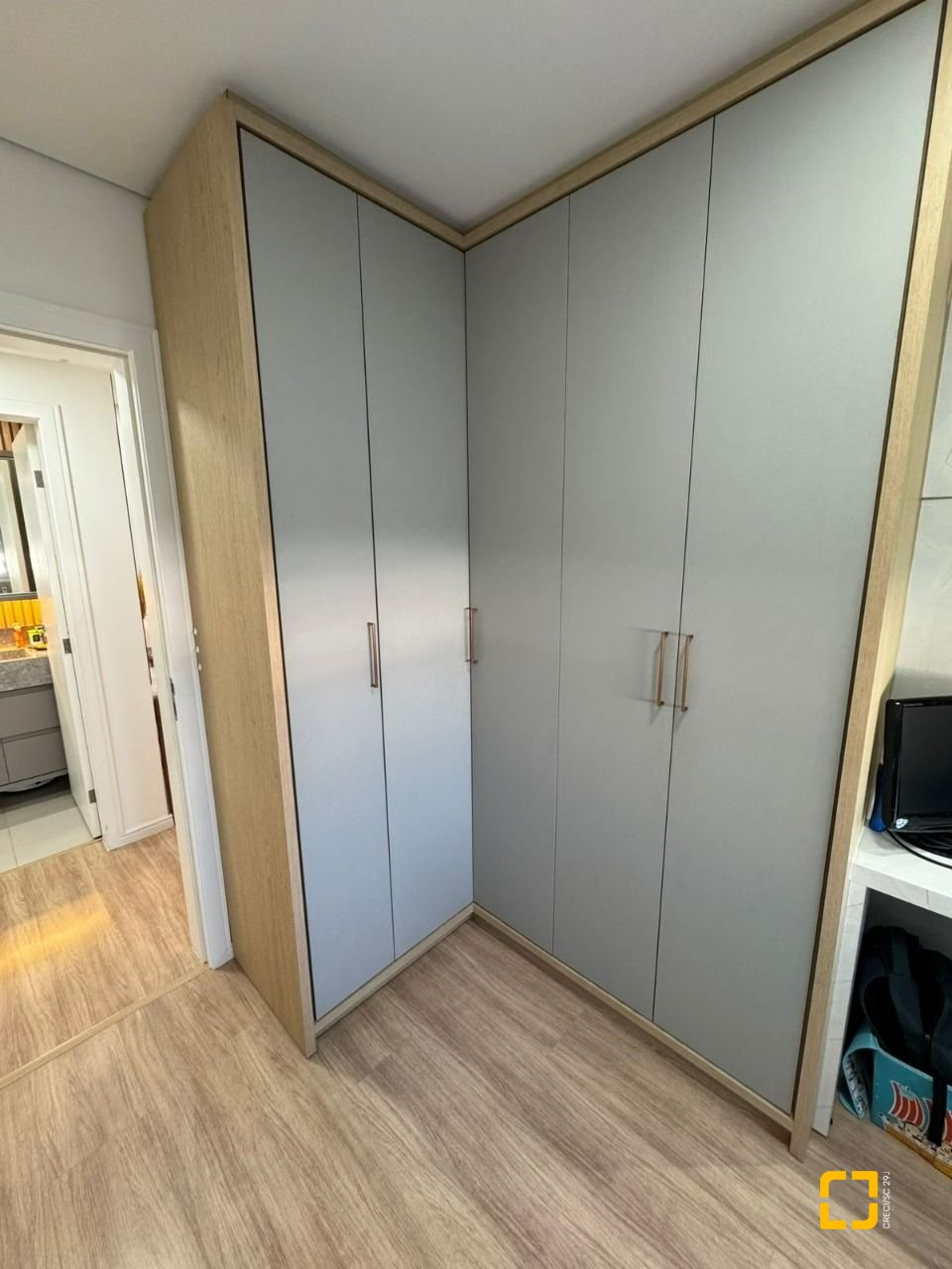 Apartamento com 67m², 2 quartos, 1 garagem, no bairro Barreiros em São José